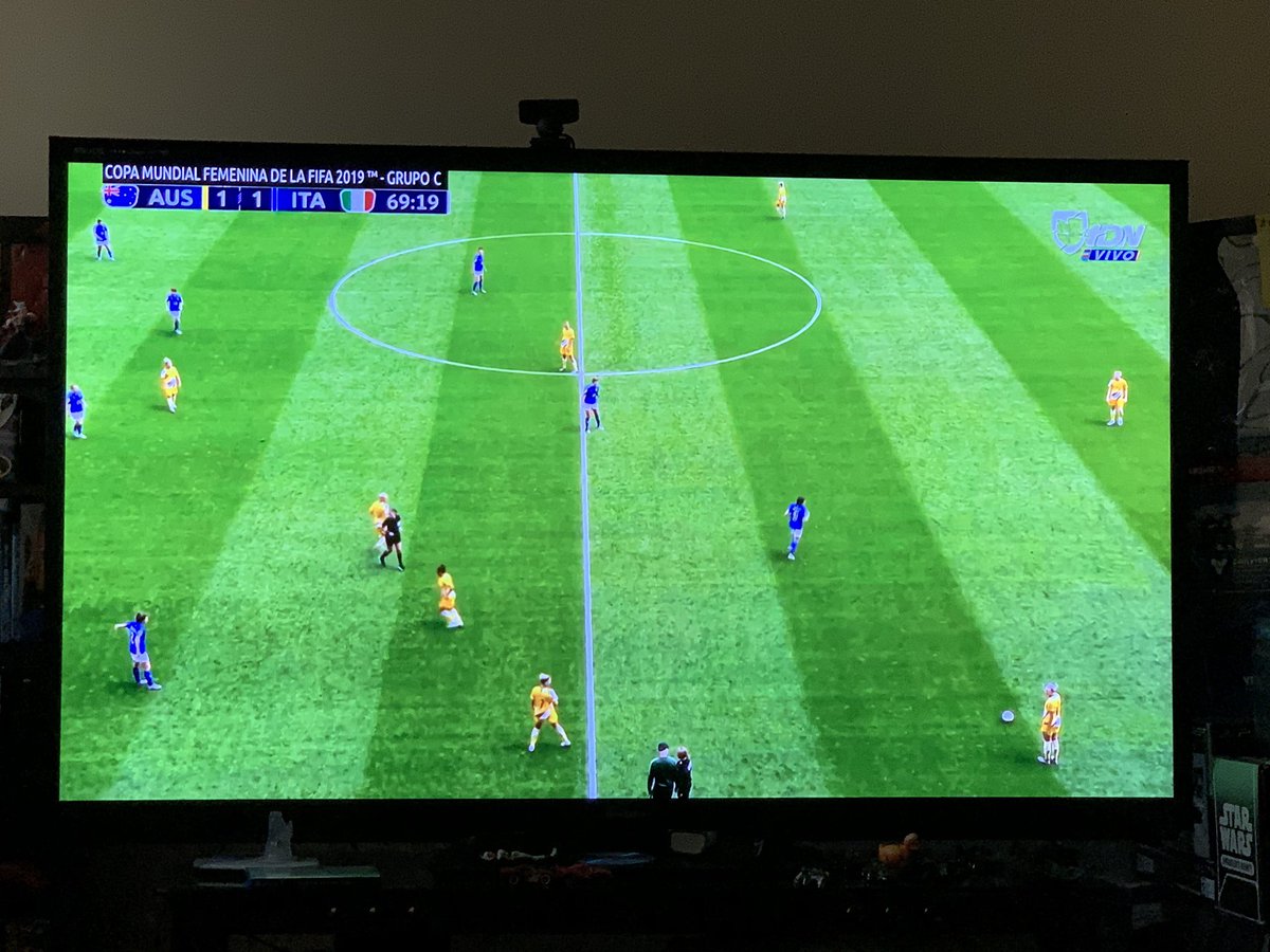 renacova's tweet photo. 1 - 1 entre Australia e Italia en el mundial femenil. ¡Saludos @A_EsparzaOteo! #UTDN https://t.co/v70lsye10b