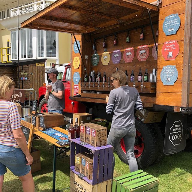 There is NO BETTER WAY to start the @towcesterfood than with a cold pint of Plum @saxbys_cider 🍺 🍎 
#cider #saxbys #foodanddrink #northantsfood #northampton #northamptonshire #towcesterfoodfestival bit.ly/2I4CPll