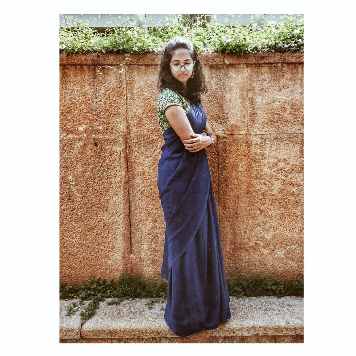 Each person's beauty shines best differently. 
I humbly hope that nobody succumbs to the present beauty standards. 
#bookstagram #bibliophile #bookaddict #bookgram #booklover #booksofig #bookworm #goodreads #epicreads #littlebookworm #readingismagic #writers_den #writersofig