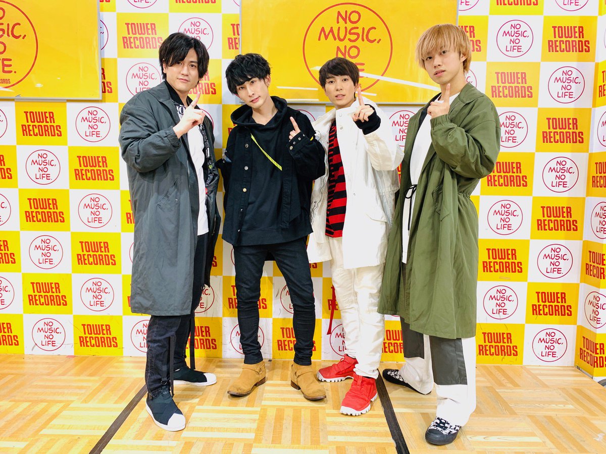 TOWER_Shinjuku's tweet photo. 【#タワレコ新宿イベント】本日インストアイベントを開催しました、First placeの皆さん♪たくさんのお客様にお集まりいただきました!!新宿店では、初のイベントにして、リリイベラストを飾っていただきました~!!イベントありがとうございました!! #Firstplace #LDL #LDLove #BOYSPOP https://t.co/C5mw6yb7xb