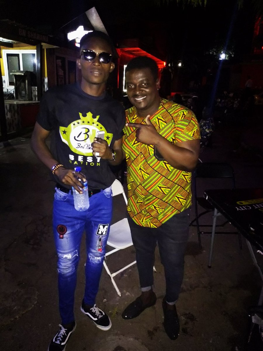 rockybestgh's tweet photo. @RockyBest8 meet the highlife key holder @KumiGuitarGh at Oseikrom..#BarNass 
The #BNboy 🔥 ....the #MZeeBoy 🔥 ..
@KumiGuitarGh Is Original..Much Respect Boss.  *Best Nation* https://t.co/XP5DFMhAG5