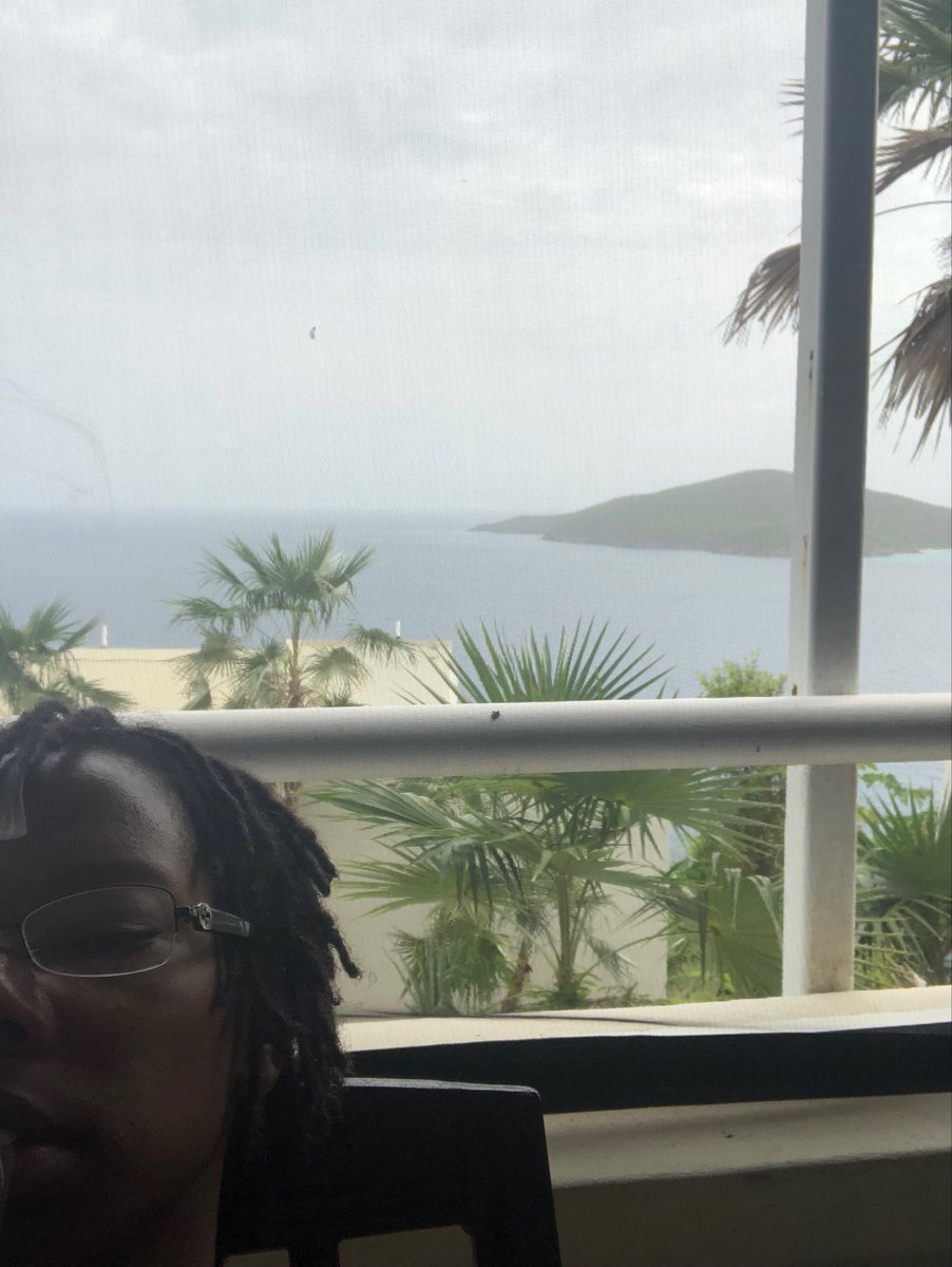 roseroyse23's tweet image. what’s happening is LIVING!
I’ve been thru so much, overcame so much &amp;amp; still working thru some shit! But I work hard &amp;amp; told myself this year I’m gonna live &amp;amp; not just exist!
#everyothermonthatrip #Trip3 
#LiveLoveLife