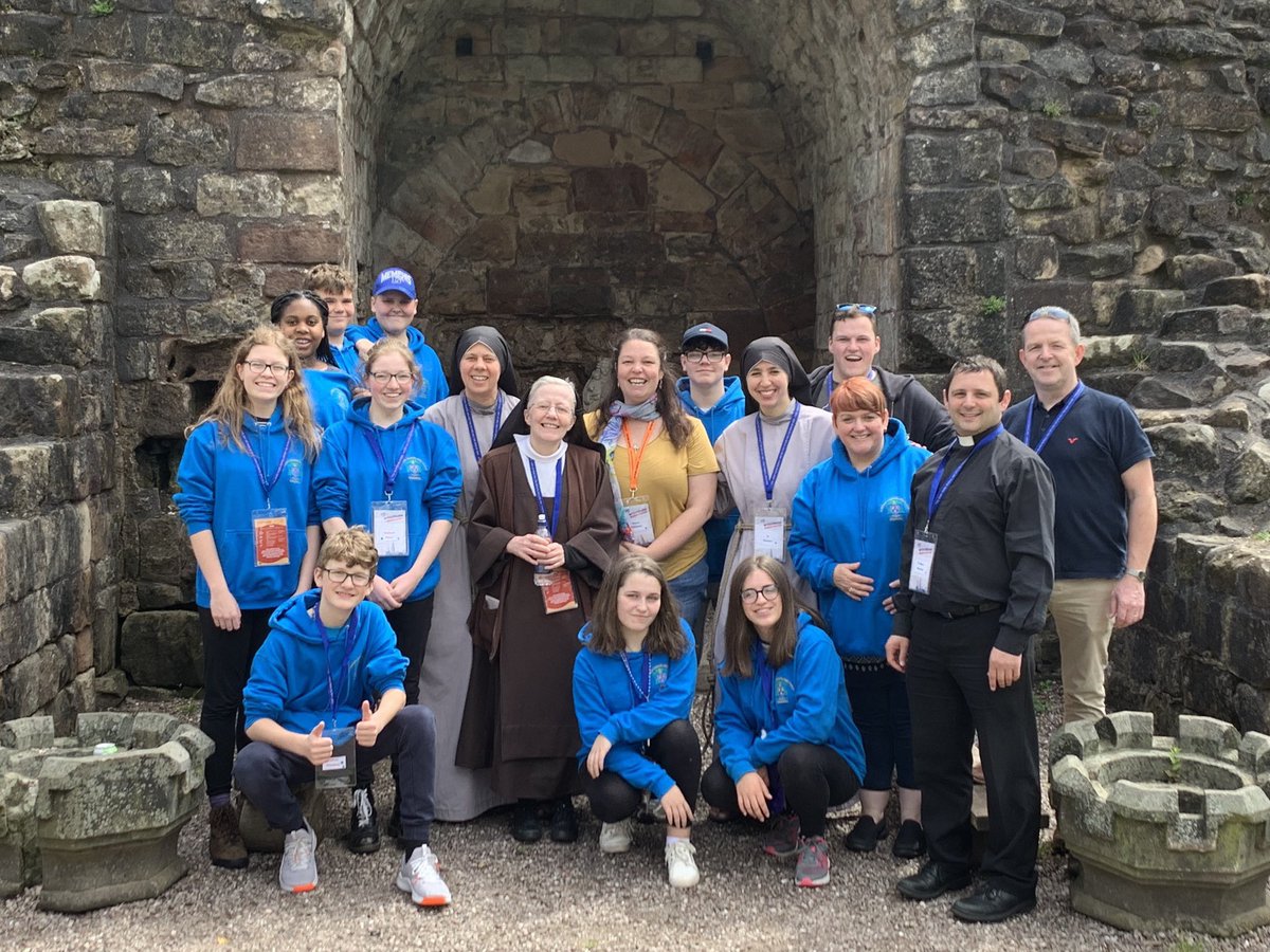 LeedsDYS's tweet photo. We’ve had such a great time @WYDathomeUK and we’re so glad young people from @StWilfridsCHS could come and experience it too! #wydathome #ldys https://t.co/oykpV7KaRF