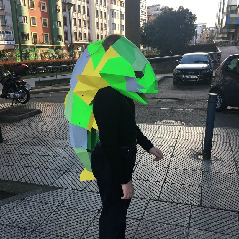 Check out this awesome Fish Mask by Marta F.

#Wintercroft #FishMask #Papercraft #Cosplay #FishHead #MascarasPoligonales #Portrait