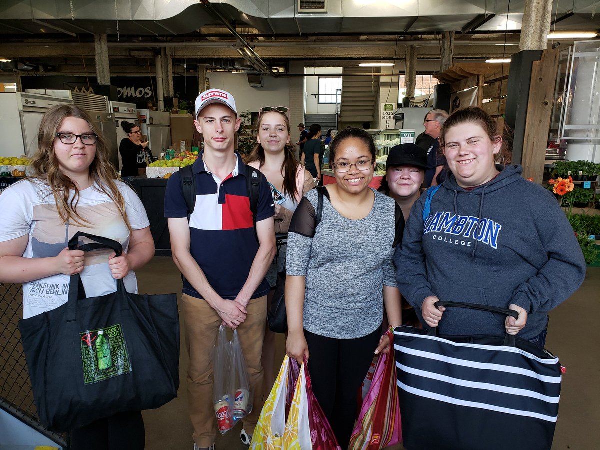 LdnYolo's tweet photo. Had such a great trip today to the @TheMarketWFD. Thank you @luso_london &amp; @MLHealthUnit for our Harvest Bucks!! #freshfood #supportlocal #YummyYummy https://t.co/zgRVkyqNOT