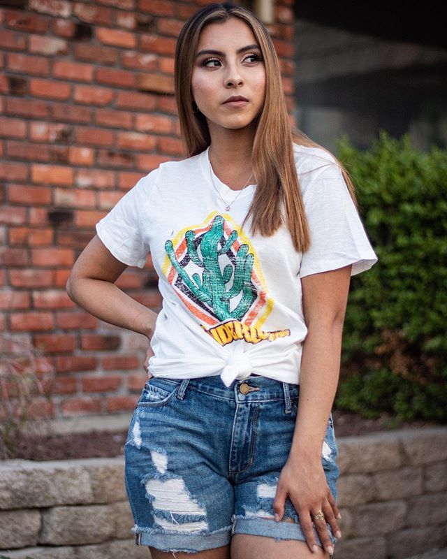 Into the Wild she goes 🌵

PC: @5pmphotography 
Model: @noemiiyaneth 
Outfit: @v_boutiquesalon 
MUA: @suheidystouchofsparkle 
#photography #collab #tricitieswa #makeup #makeupartist #collabshoot #boutiqueclothing #model #tricitiesphotographer #instaphoto bit.ly/2ZlMWYZ