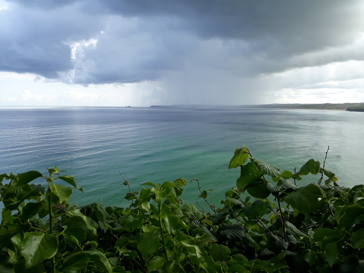 BevHunt72's tweet photo. Grey skies but managed to dodge the elements today on #Walk28... #Lelant to #StIves #Cornwall...@ThePhotoHour @StormHour @beauty_cornwall @Cornwalloncam @ESDale77 @iwalkc ...phew ππ https://t.co/R58C7SuyAa