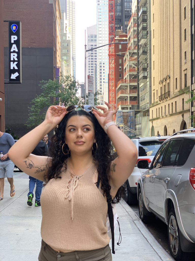 Aliebee95's tweet photo. The big Apple 🍎 https://t.co/amoux1pZaq