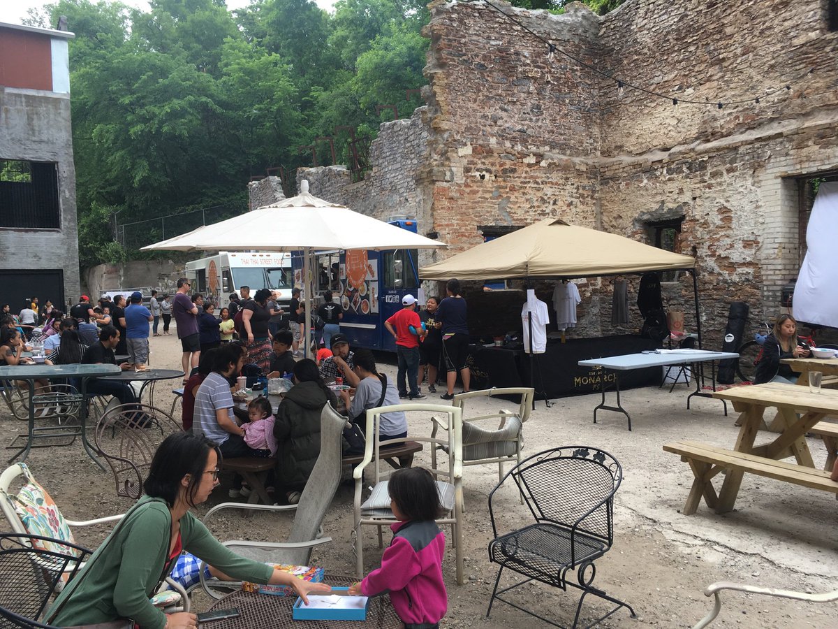 FrederickMelo's tweet photo. This place is in ruins.... I like it! Flat Earth Brewing is now St. Paul Brewing at the old Hamm’s Brewery... Fundraiser for #MonarchFC women’s soccer ⚽️ Go Hmong J4! https://t.co/9wuBvF14n1