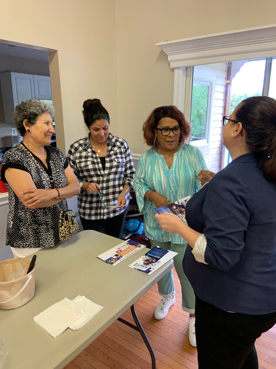 Kautz4Lee's tweet photo. Quick break from canvassing for some ice cream with the residents of Manchester Lakes today! If you live in Manchester Lakes, your polling location is Hayfield Secondary School. 

If you live elsewhere in Lee District, you can find your polling place here: https://t.co/j92tlGLJFH https://t.co/S3kcWSWWpE