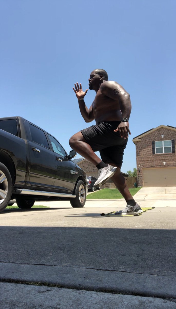 RChinyoung's tweet image. Sunday Workout #CoachesStayFit #BruhzStayInFightingTrim