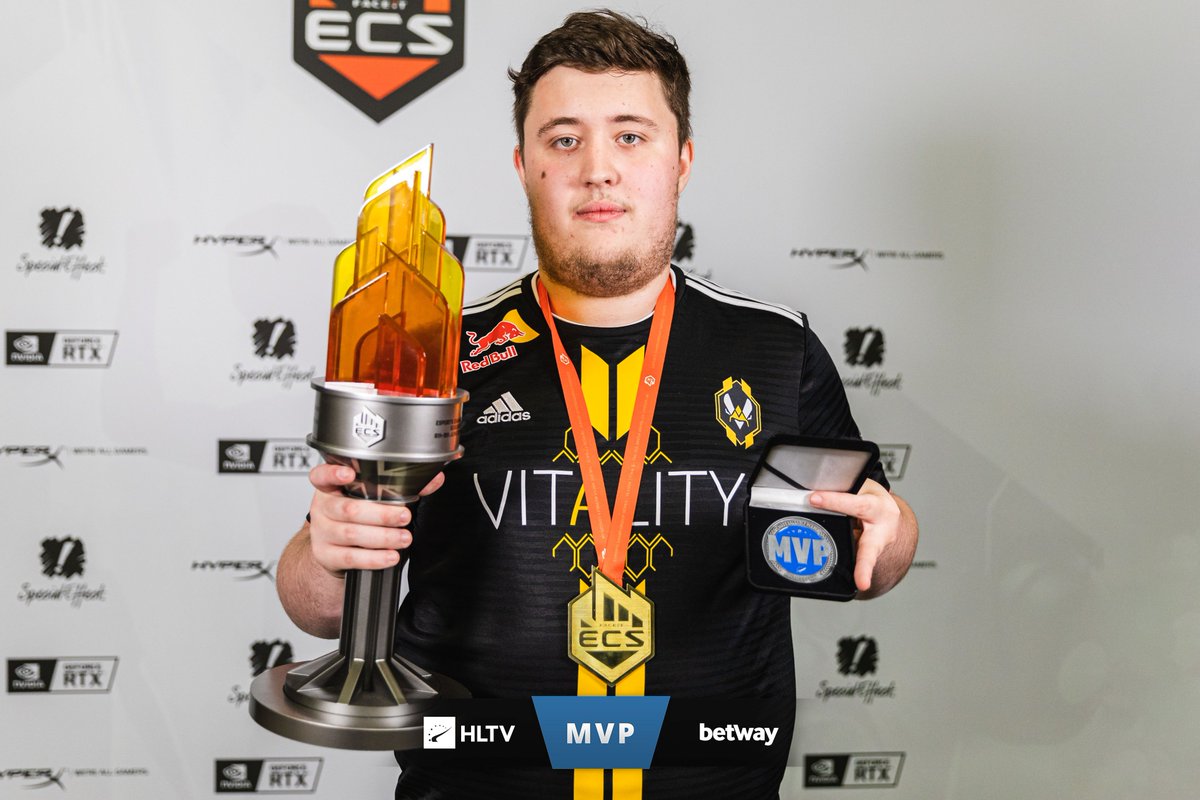 HLTVorg's tweet image. .@zywoo sporting the HLTV x betway MVP award for #ECS7 Finals