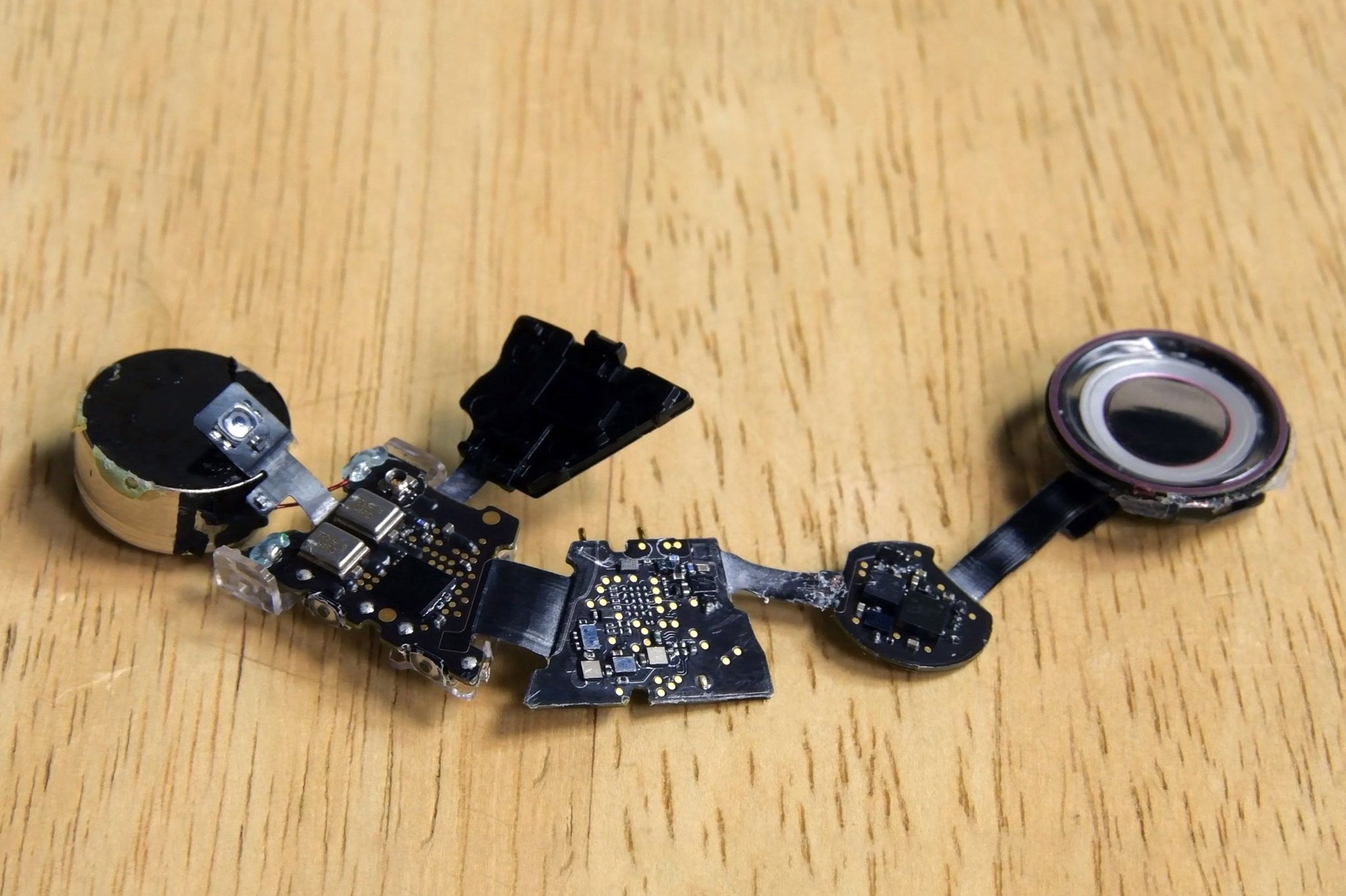 The Verge on X Powerbeats Pro teardown shows commonalities with AirPods and Galaxy Buds https t Co5lwF3LXC https t 12iwWOTyAw X