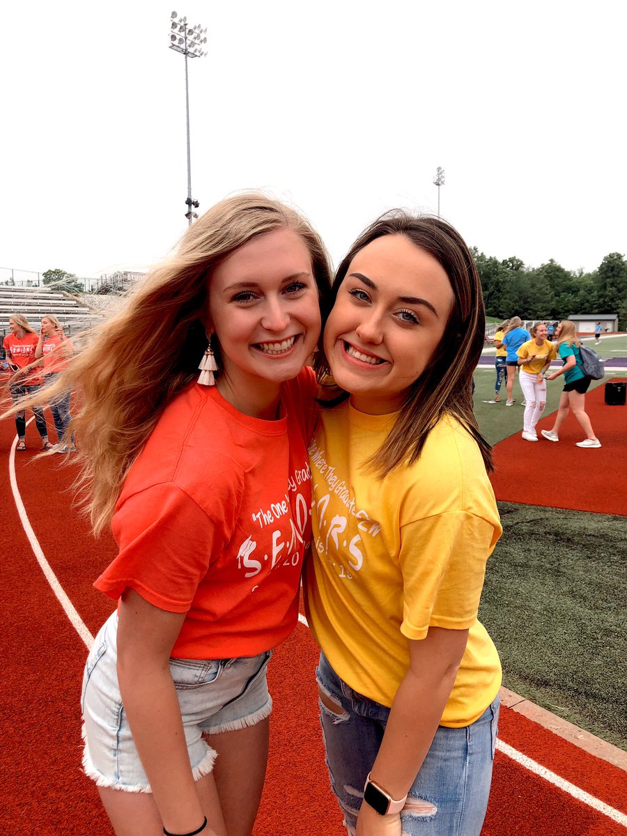 kate_manning's tweet photo. happy birthday pretty girl💞💫hope you have the best day ever!!! can’t wait for mizzou next year🖤🐯🖤 enjoy these throwbacks:)))) https://t.co/c4zpSNBmwN