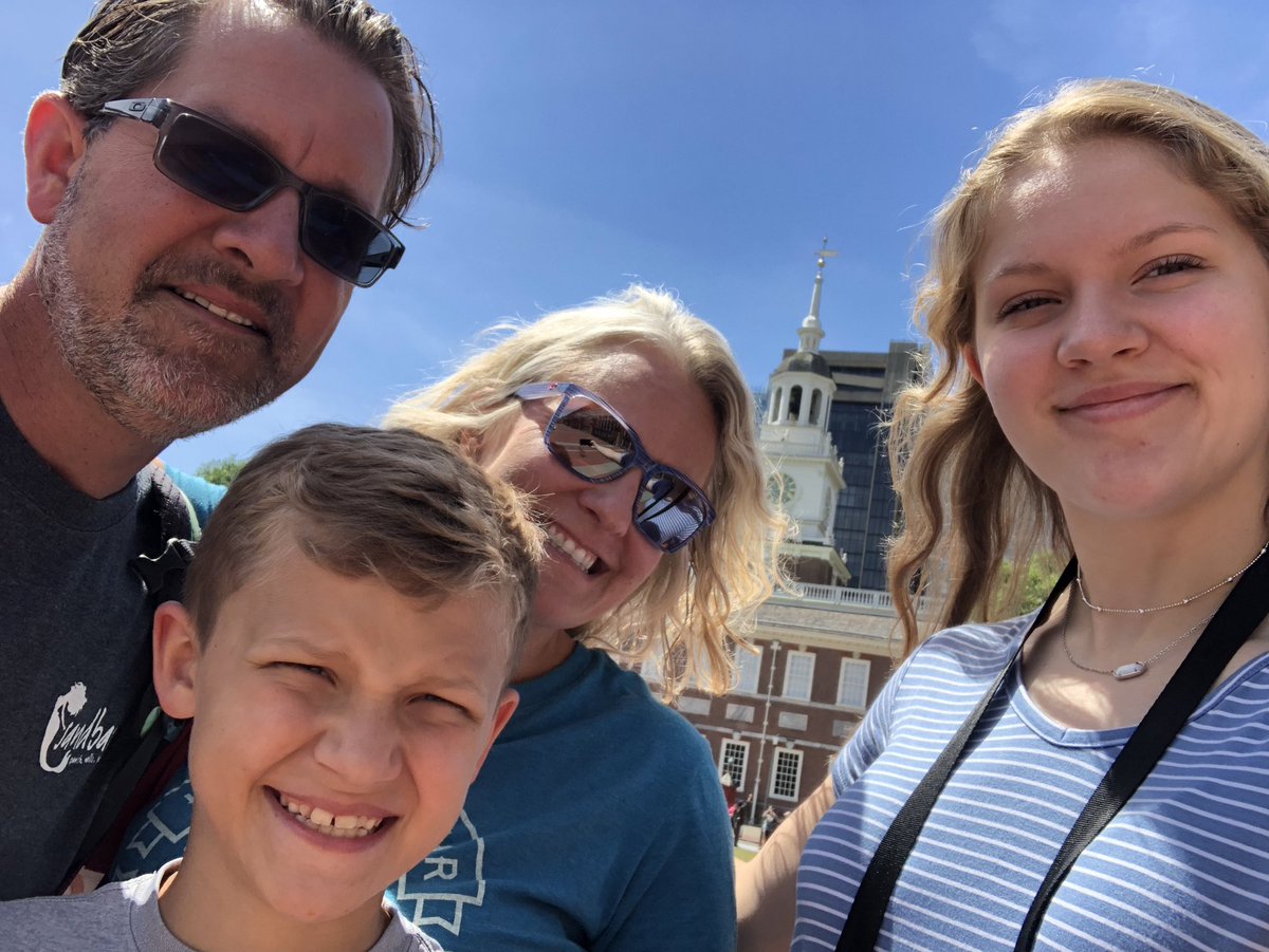 Jeffclerk76's tweet photo. Philly is awesome Thank you founding fathers for continuing to inspire https://t.co/AZF7kAlu6G