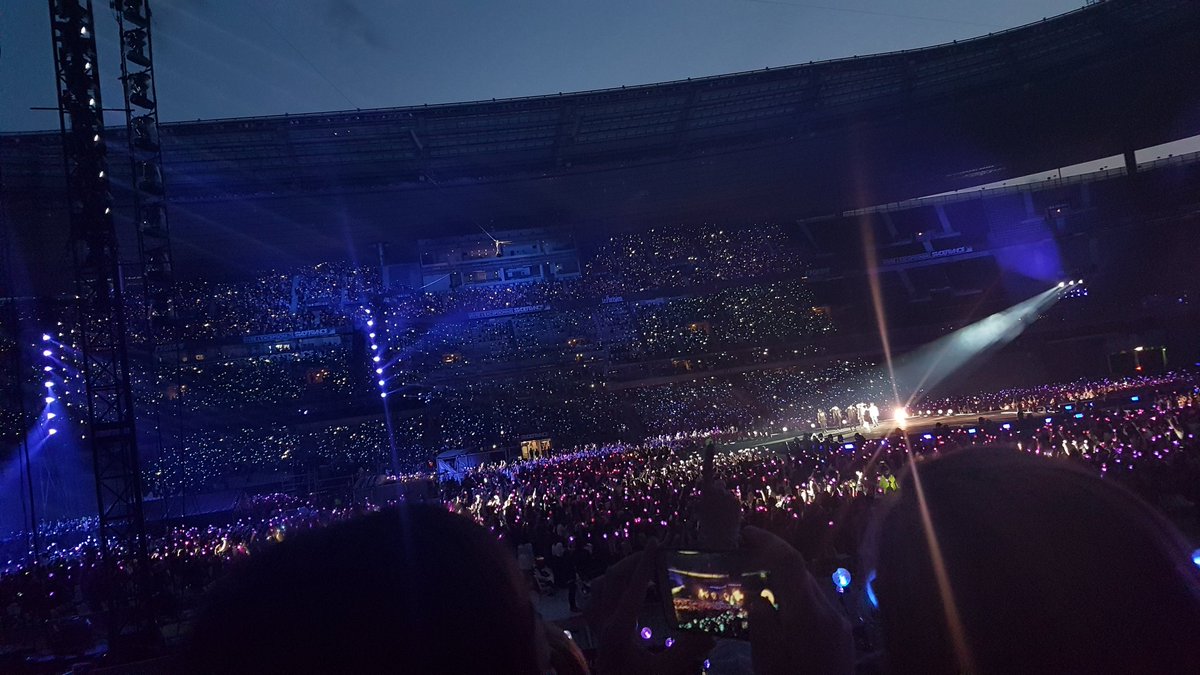 alida_STB's tweet photo. the most beautiful day in my life. I miss my boys so freaking much. @BTS_twt thank you for everything I'll forever be grateful 💜
#BTSinParis https://t.co/KGYjfPFlqu