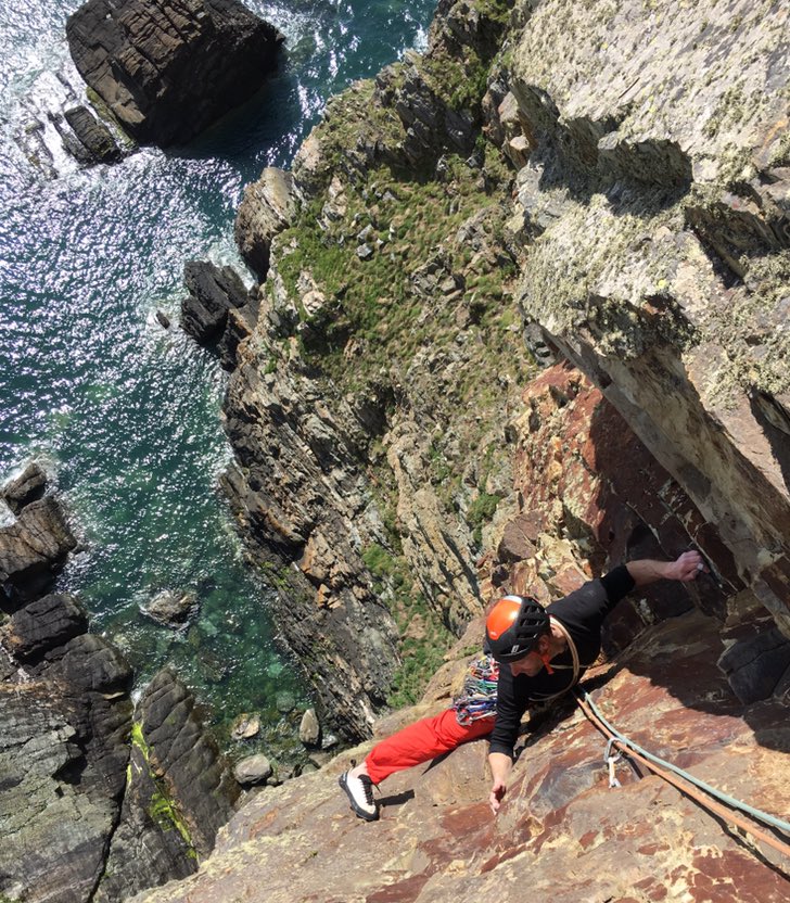 markwalkerguide's tweet image. Kinda nice on South Stack today... @Salewa @Brit_Mt_Guides #rockclimbing #gogarth