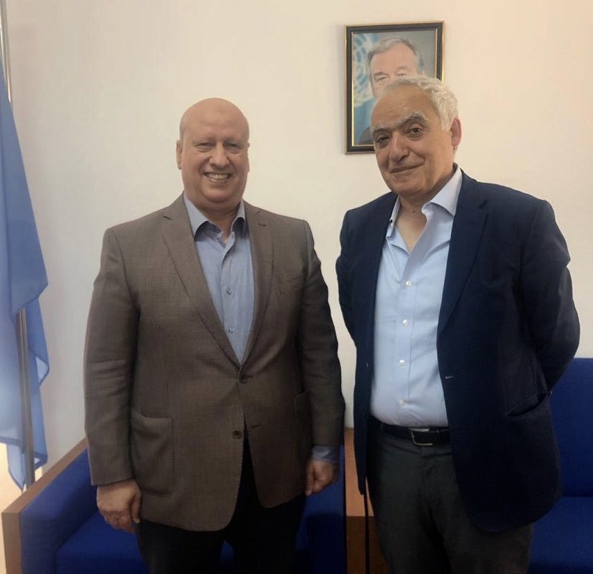 اجتمع الممثل الخاص للامين العام في ليبيا غسان سلامة مع رئيس حزب العدالة والبناء محمد صوان لتبادل الآراء حول الوضع الحالي في #ليبيا. وتناول اللقاء المصاعب التي تواجه العودة الى المسار السياسي وسبل تجاوزها.