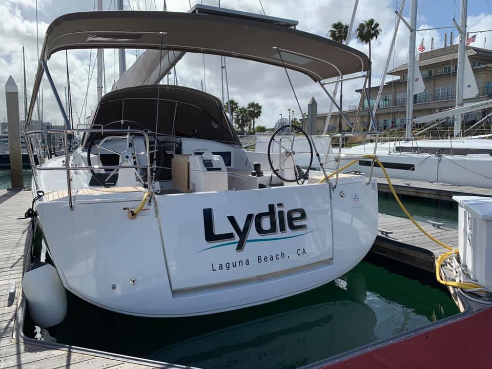 JeanneauAmerica's tweet photo. Congrats on the delivery of your Sun Odyssey 440 and welcome to the Jeanneau Family β€οΈ β΅
β’
β’
β’
πΈ @CruisingYachts #JeanneauOwners #JeanneauSail #SunOdyssey #SunOdyssey440 #SO440 #Jeanneau440 #440 #awardwinning #FamilySailing #Jeanneau #SanDiegoSailing https://t.co/fe3cgNDh5a