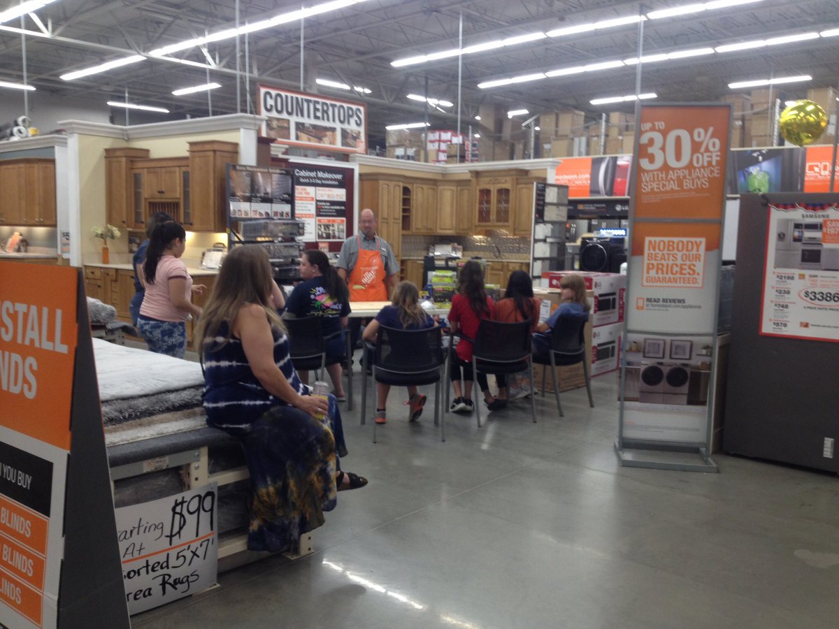 Lynn at 3627 conducting Saturday Clinic@d207pride
