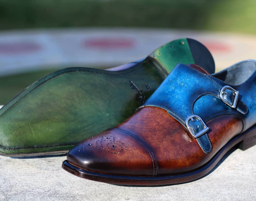 Bespokutureshoe's tweet photo. Made to order double monks and 3-stick cigar holder. Crafted with a duo-tone marble patina finish.. because some gents truly appreciate the finest things in life - for all aspects of life. Visit the link in bio to design and order your very own. https://t.co/J5h6QZMDPQ
