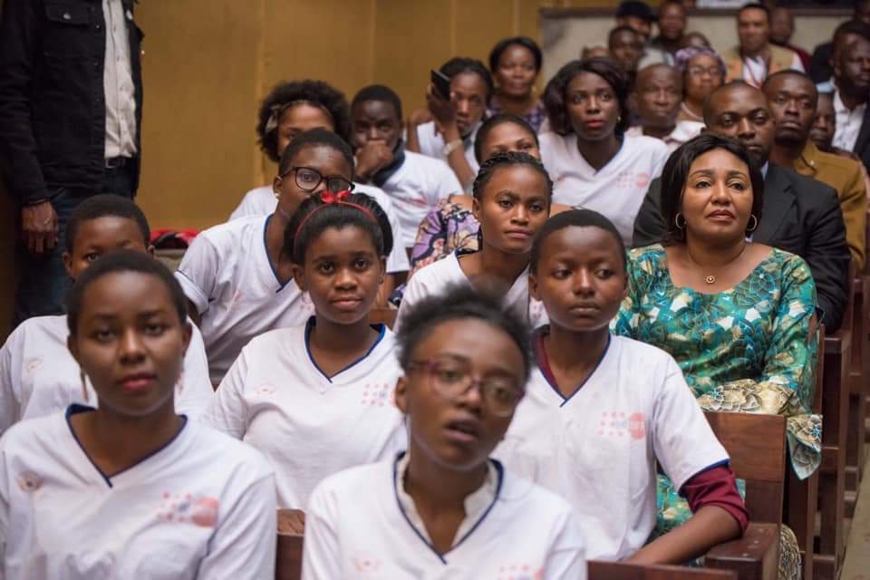 fondationgueday's tweet photo. Sensibilisation à Bukavu avec la Fondation Denise Nyakeru, Ensemble Plus Fortes ,Oratrice Gueda Yav et Docteur Nsingi, thèmes:Prévention des grossesses précoces,Dépistage de la drepanocytose ,Éducation, Autonomisation de la femme et lutte contres les violences basées sur le genre https://t.co/3toHaWDlXc