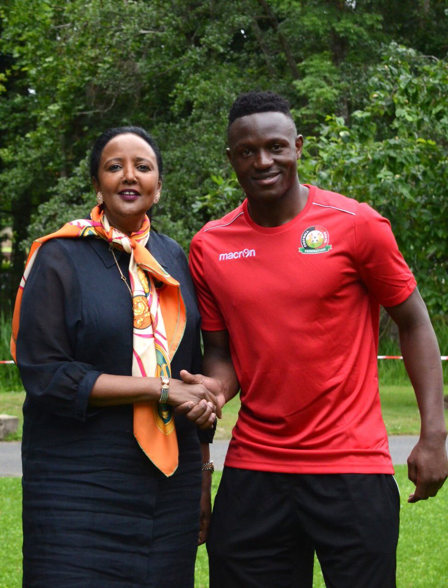 VictorWanyama's tweet photo. Thank you @AMB_A_Mohammed for visiting the team today.We thank you for your continued support and we promise to do the best when we travel to Egypt for the African Cup of Nations. https://t.co/PTSMipJHxm