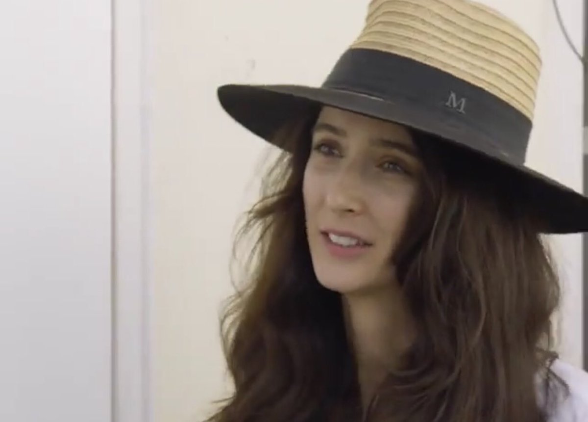 ForeignStudyLA's tweet image. DATE - How long is too long to wait? instagram.com/p/BxInwNegJab/…