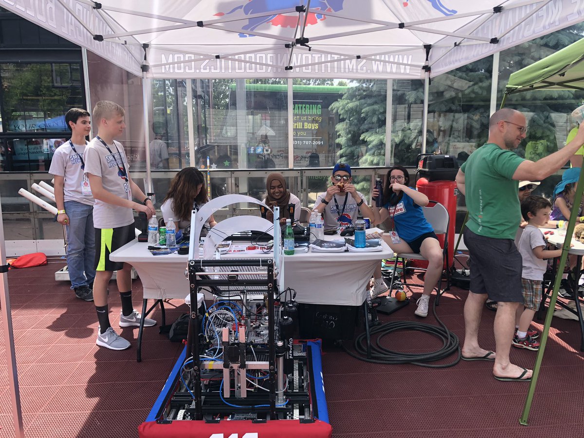 Thank you so much @ELIMakerFaire for letting us demo our robot at the maker faire! We had a blast! <a href="/SCSD_HSW/">Smithtown West</a> <a href="/SCSD_HSE/">High School East</a> <a href="/SmithtownCSD/">Smithtown CSD</a> @ELIMakerFaire #gobulls #makerfaire #omgrobots
