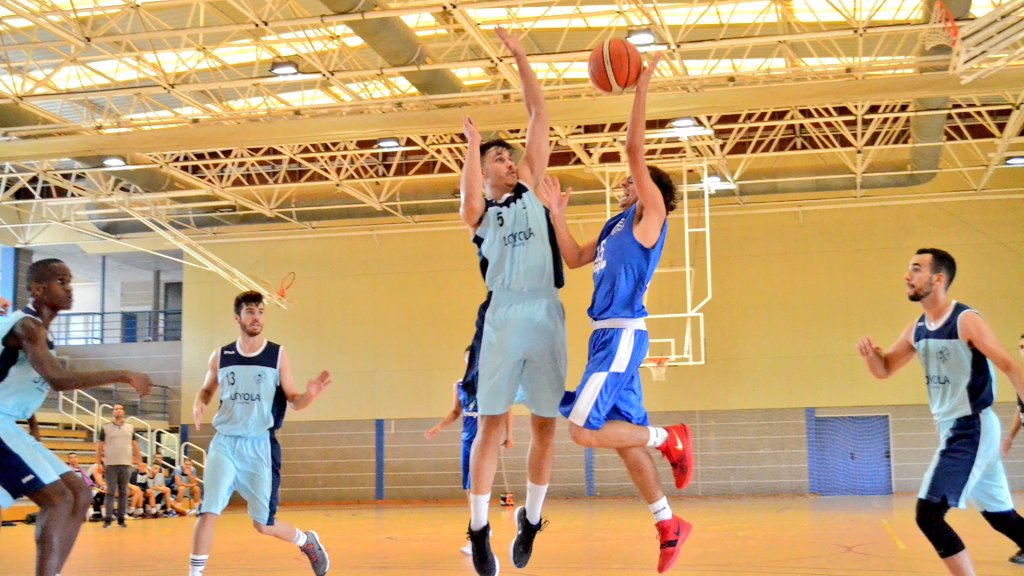 CDLOYOLA's tweet photo. BALONCESTO: No pudo ser, pero luchamos hasta el final, gran fase del equipo sub22 que acaba en tercer lugar. Gracias a todos por el esfuerzo y el trabajo está temporada. El año que viene más y mejor! #VamosLoyola #Sub22Masculino (fotos @FIBGranCanaria ) https://t.co/At9oQQJRbM