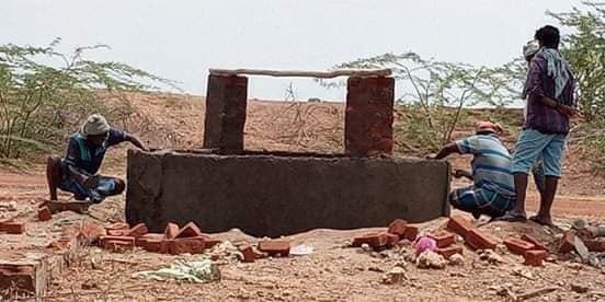 NaamTamilarOrg's tweet photo. #மேல்மருங்கூர் ஊராட்சி
#பிடிக்குளம் கிராமத்தில் நீர்நிலையில் உள்ள சுற்றுச்சுவர் இடிந்து பாழடைந்த கிணற்றை புனரமைக்கும் பணியில் நாம் தமிழர் உறவுகள் ✊ https://t.co/yb8E1Ie8Te