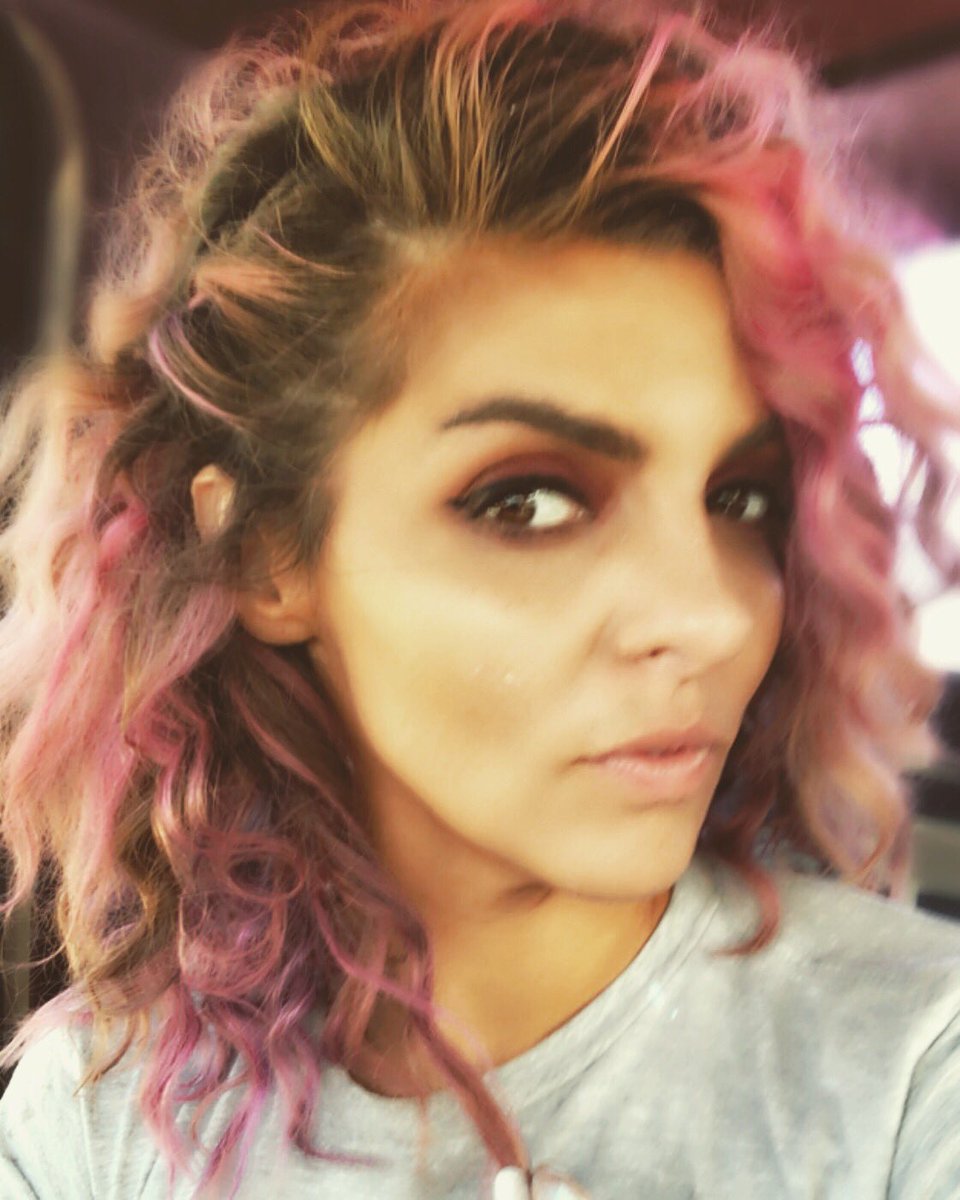 Alaskandubby's tweet photo. Curly sue. https://t.co/swBXgnWVEe