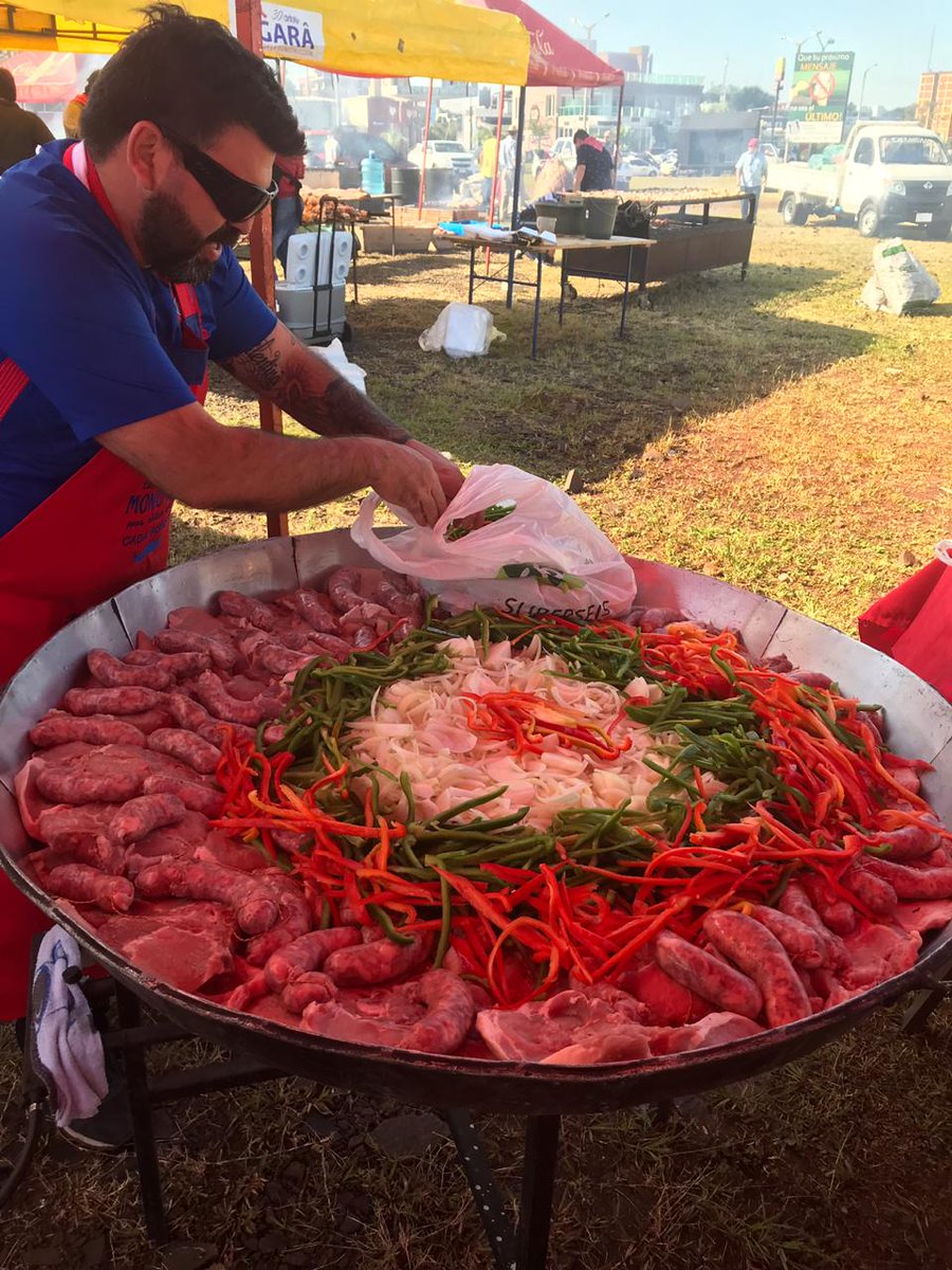 Les esperamos en el Stand Nro 20 con nuestro menú Carne y chorizos a la pomarola con guarnición de arroz en la Replica de la Estación del Ferrocarril en el Karu Guazu de Itapúa Solidaria