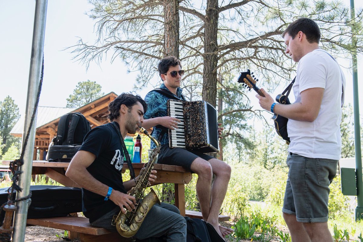 Folk 'N Bluegrass tweet media