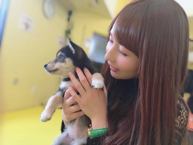 日付が変わり今年も誕生日を 迎えてしまいました🎂笑  いくつ歳をとっても お祝いして頂けるのは 嬉しい事です🍀  30代へ突入✨ 年齢なんてただの数字！笑  いつも本当にありがとう💕  本日夜20時頃(予定) またTwitterに現れます！  これ<a href="/tag/%E5%B8%8C%E5%B4%8E%E3%82%B8%E3%82%A7%E3%82%B7%E3%82%AB"class="tags"><span>#希崎ジェシカ</span></a>