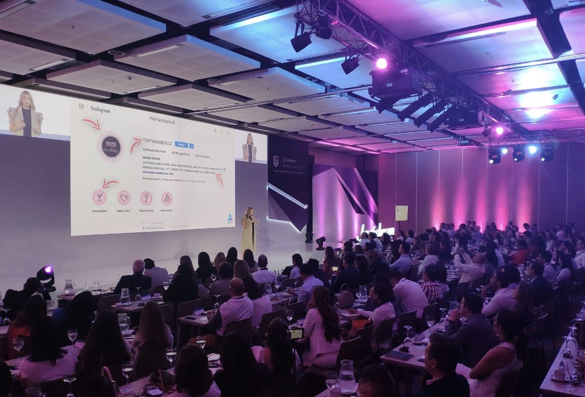 MoscarellaD's tweet photo. Ayer como conferencista con los tesos de @agoratalks hablando sobre comunicación y estrategia digital para la Regional Meeting Masterclass de @allergan y 300 de los más reconocidos cirujanos de LATAM. Siempre será un gran honor! 🙏🏻🧡 https://t.co/iQkdTQMKIK