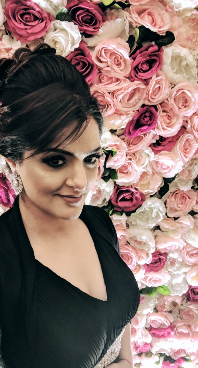 natasghar's tweet image. Hosting duties last night for a corporate event all in aid of #CricketWorldCup2019 #IndiavsAustralia
#weekened #presenter #london #work