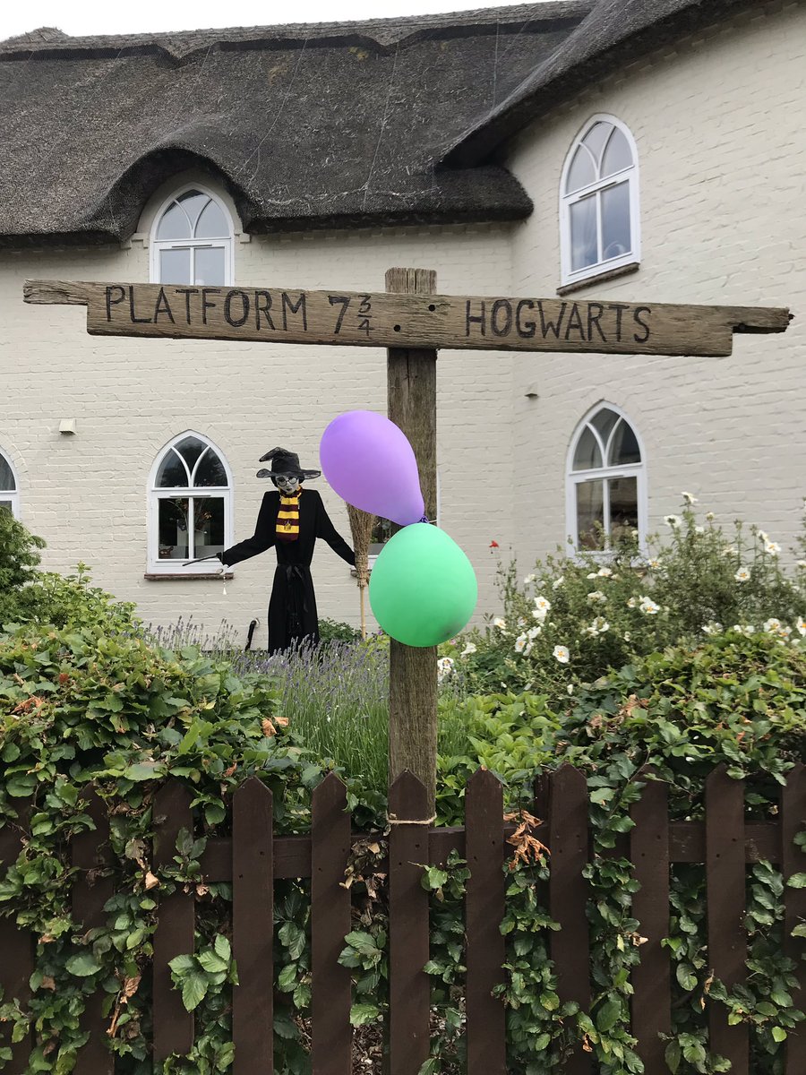 HarmstonMHall's tweet photo. There’s some exciting stuff going on in the village today! A storybook treasure hunt, followed by cake in the village hall 🍰🧁 https://t.co/GyFtMG86SD