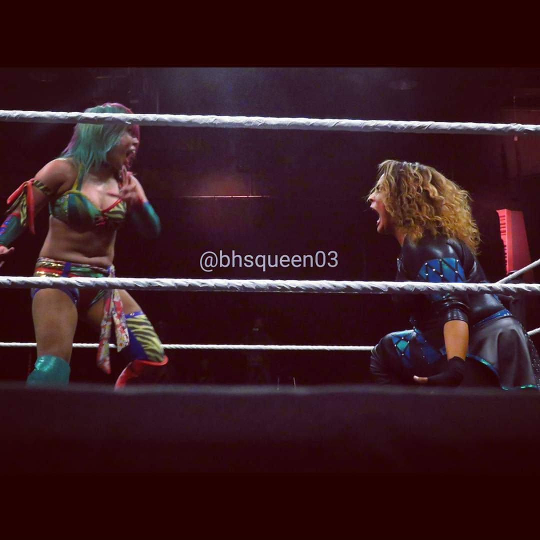 bhsqueen03's tweet photo. This is one of my favorite photos that I've taken of @NiaJaxWWE at #NXTTakeOver against @WWEAsuka. #ScreamingMatch https://t.co/WaGWCGtHqY