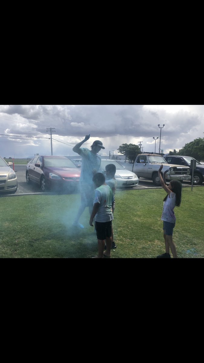 jffrymcc's tweet image. A great and #fun #colorrun at #MSSE a little windy but that didn’t stop us! This was an #amazing day! #school #schoolofheroes #summer @MisterEdie