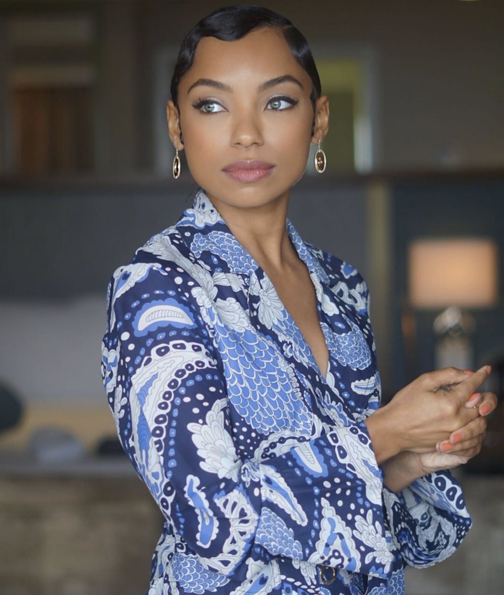 mefeater's tweet photo. Happy 30th Birthday to Logan Browning 💕 https://t.co/7CMLim0n5S