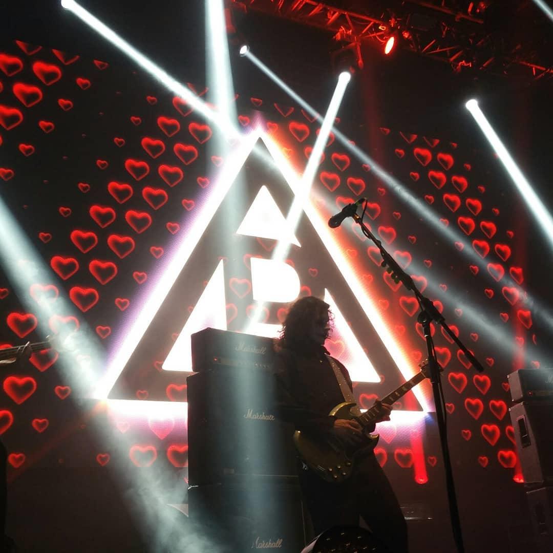 PoppylandBR's tweet photo. 08/06/19: Poppy durante apresentação no festival Diversa no El Plaza Condesa (Cidade do México, México).

📸 notyourmelissa https://t.co/wD2hpOcj2s