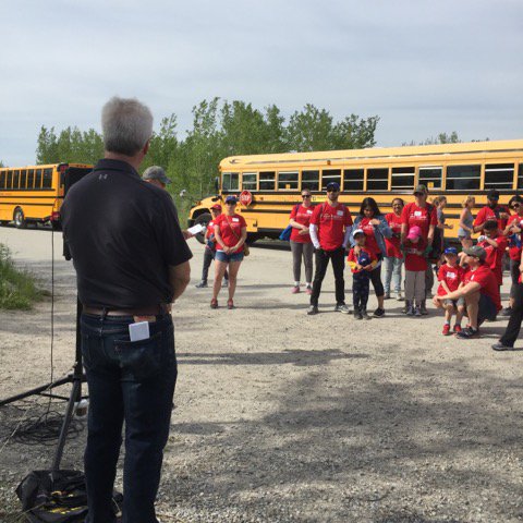 forestscanada's tweet photo. Our CEO Rob Keen is excited to kick things off for Forest Recovery Canada's second day at Tommy Thompson Park with @TRCA_TTP as part of the @Rogers #GiveTogether Volunteer Days. Let the pollinator habitat planting &amp; invasive species pulling blitz begin! #ForestRC @Keen_for_trees https://t.co/7G3OshaXm0