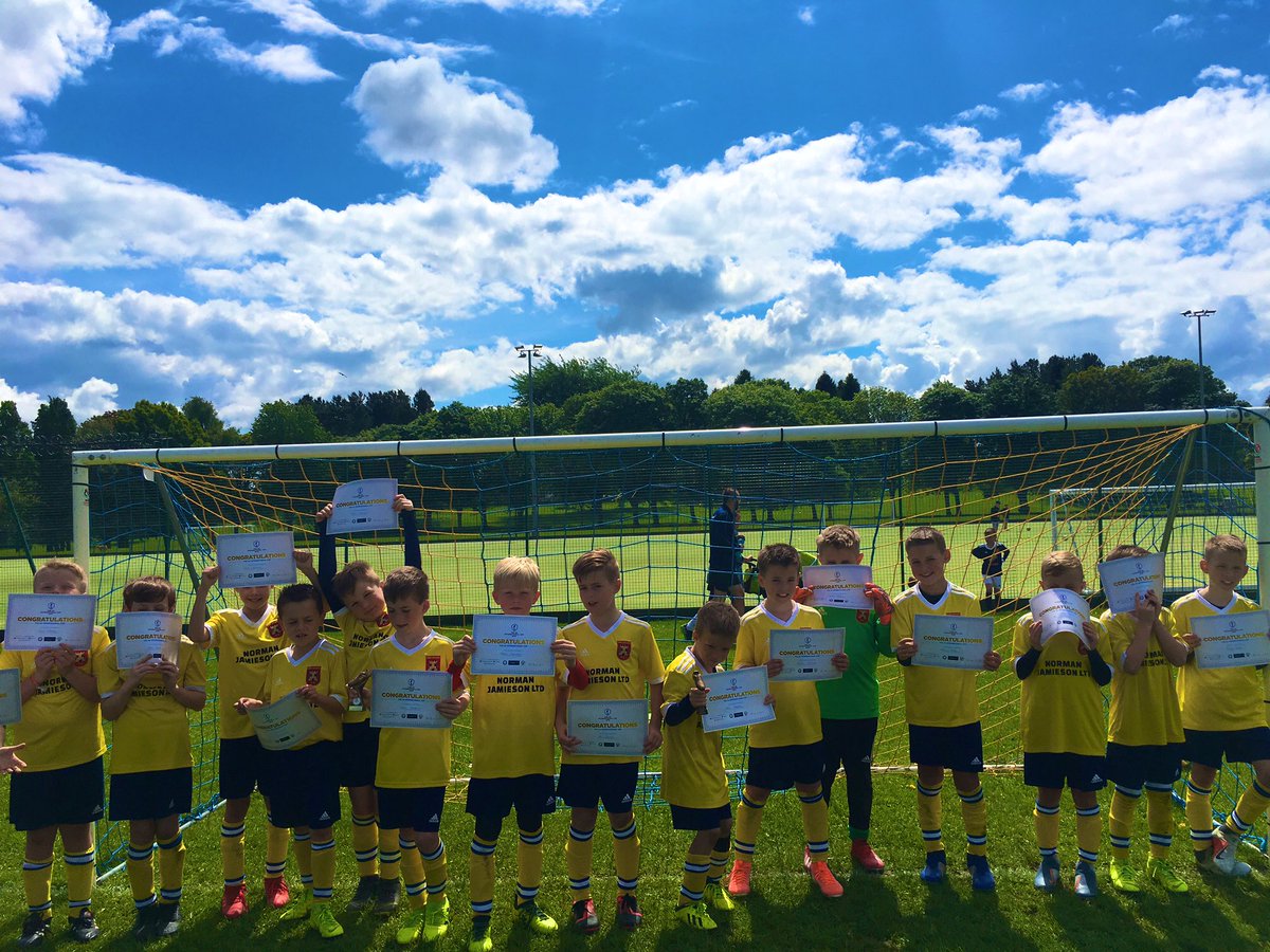 Ferry Athletic 2010s tweet media