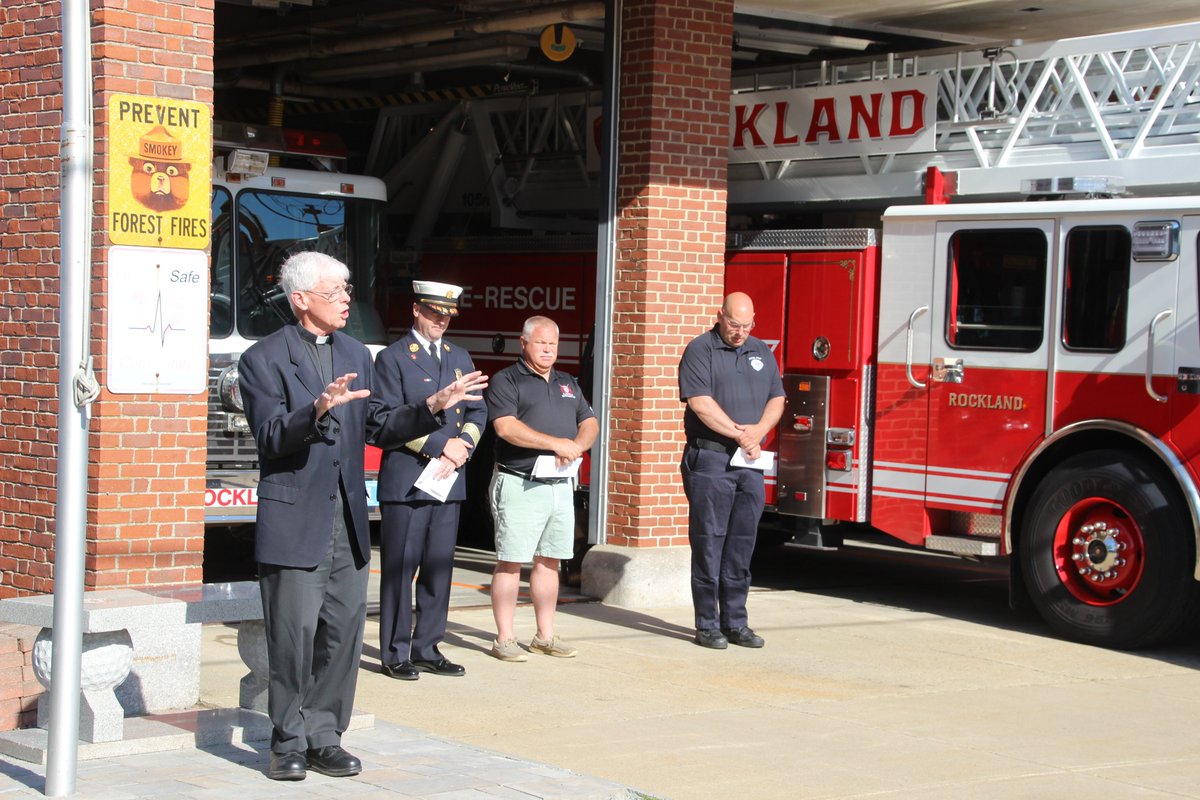 RocklandFire's tweet photo. The second Sunday in June is Firefighter Memorial Sunday in Massachusetts. On this day we honor and remember those firefighters that have gone before us.
This morning a ceremony was held at our Monument remembering those Rockland Firefighters who have passed. #FirefighterSunday https://t.co/4IIjvYILiq