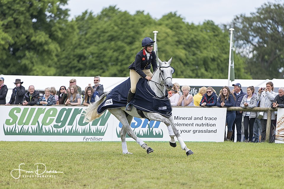 K2Photographic's tweet image. Kitty King wins @Bramhamhorsetrials Equi-Trek CCI4*-L aboard Vendredi Biats @Kittyeventing #EBHT @BramhamPark @suregrowuk @HemingbroughHorsebox @_Toggi  @TopSpec2 @HaylageJohn @FairfaxSaddles @equiclass @Flyingchangesbespokejackets