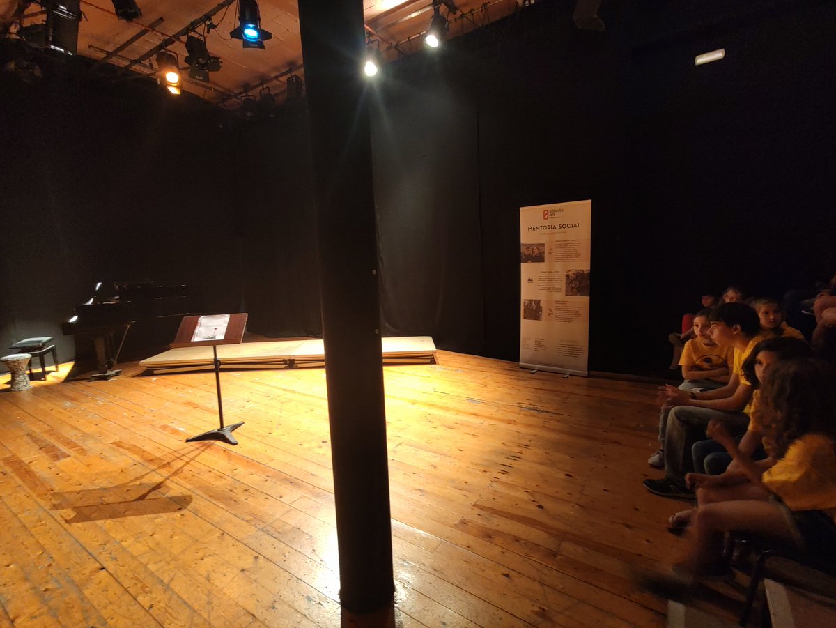 AQZTgn's tweet photo. Tot preparat per al concert solidari del tancament de curs dels @InfantilCor a favor de @AQZTgn A punt de començar!! #Tarragona #mentoriasocial https://t.co/e8BWFWjMfr