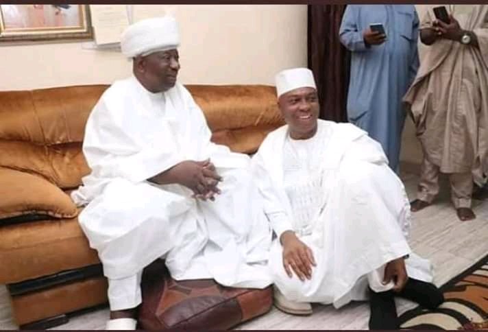 ahhmedbaba's tweet photo. Saraki in Power  Vs Saraki out of Power 😂 https://t.co/aG7Ff113Ul