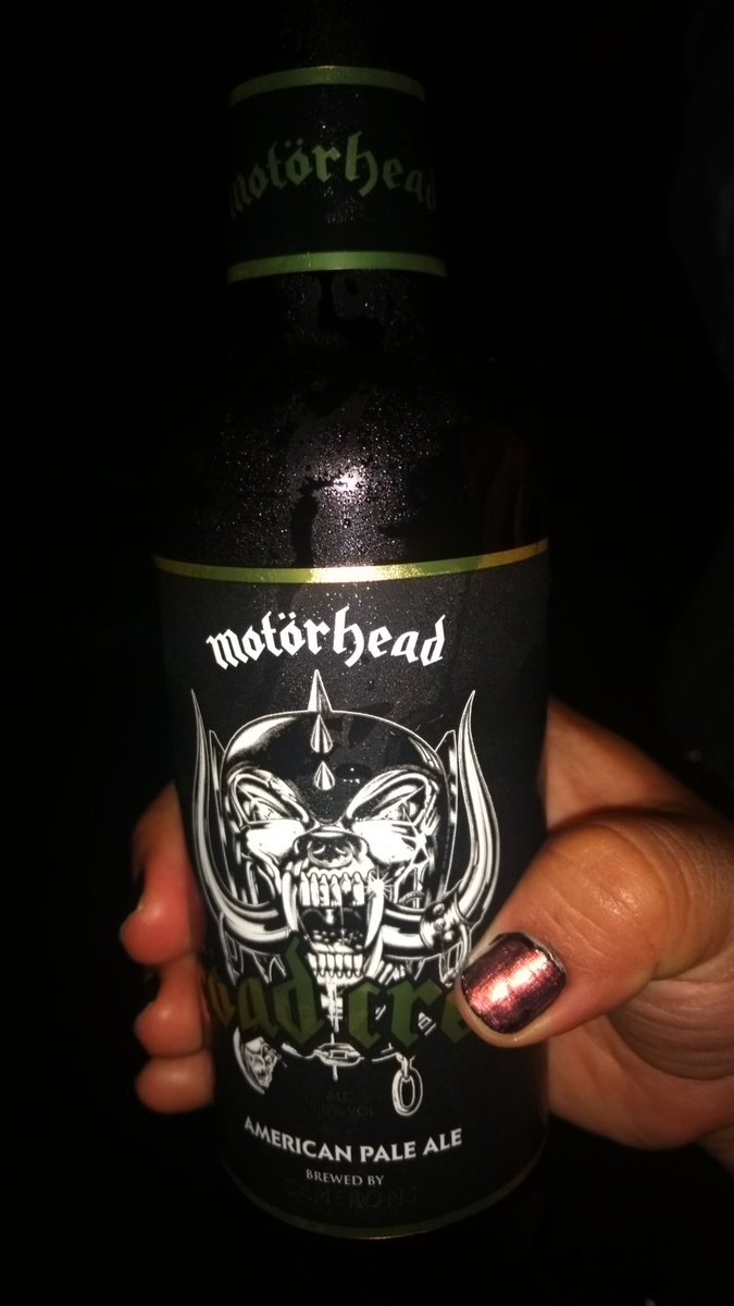 lizyam1406's tweet photo. Noche "meeeerol" con movimiento de mata en  #Motörparty con los maestros @ivannieblas y @elwarpig. 
Bien chingón todo 🤘! https://t.co/VdPRV9rwKS