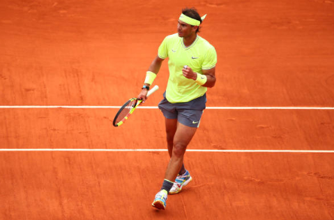 Tsobretenis's tweet photo. #RGenTST ¡LLEGO LA NUMERO 12! Rafael Nadal derrota a Dominic Thiem por 6/3 5/7 6/1 6/1 y consigue su titulo n°12 en Roland Garros.
¡RAFA ES EL REY DEL POLVO! https://t.co/4m6epSf7Wx
